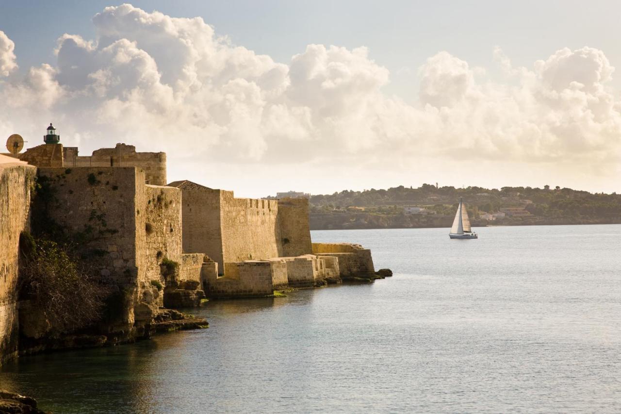 Suite House L'Isola Che Non C'E Fontane Bianche Kültér fotó