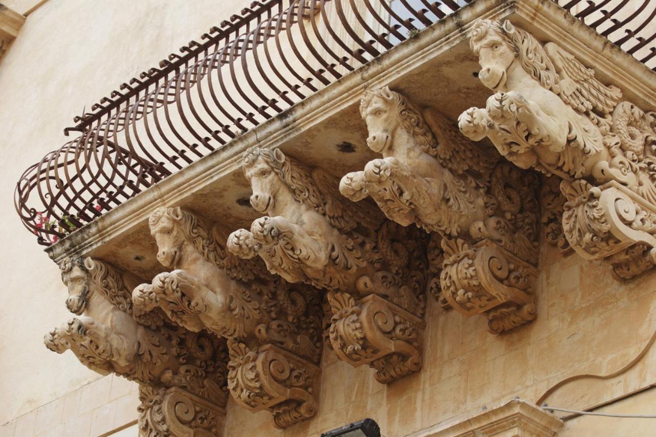 Suite House L'Isola Che Non C'E Fontane Bianche Kültér fotó