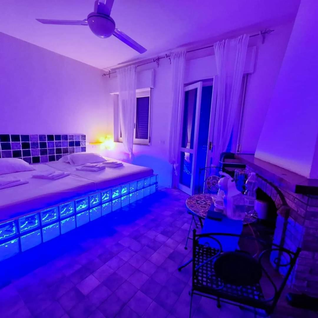 Suite House L'Isola Che Non C'E Fontane Bianche Kültér fotó