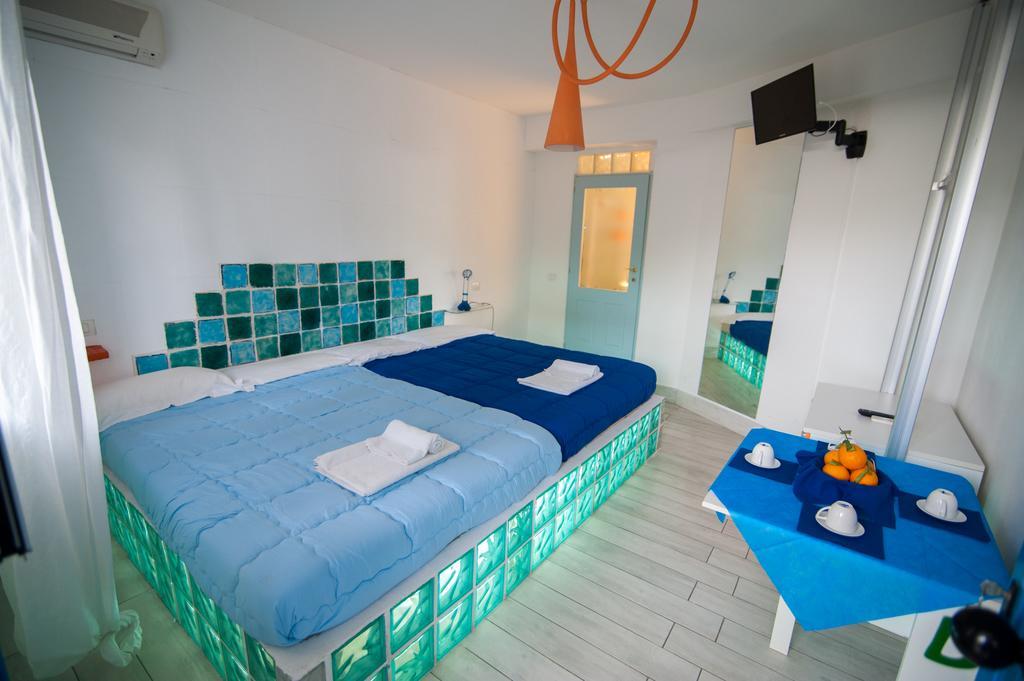 Suite House L'Isola Che Non C'E Fontane Bianche Kültér fotó