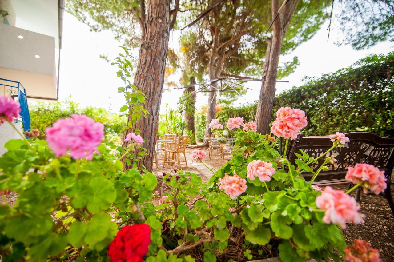 Suite House L'Isola Che Non C'E Fontane Bianche Kültér fotó